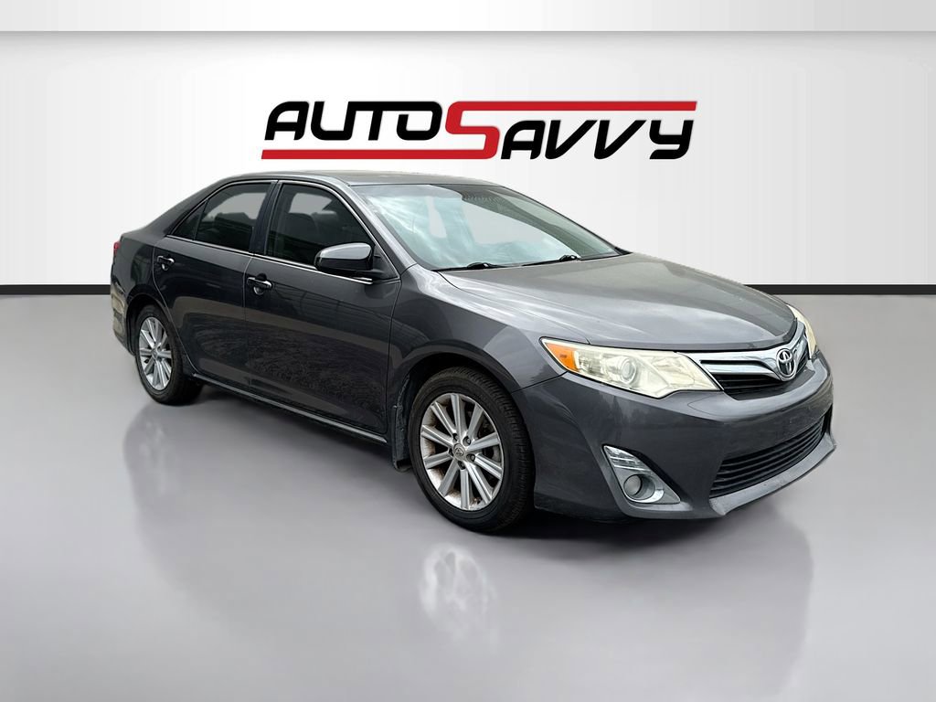 Used 2014 Toyota Camry XLE image 1