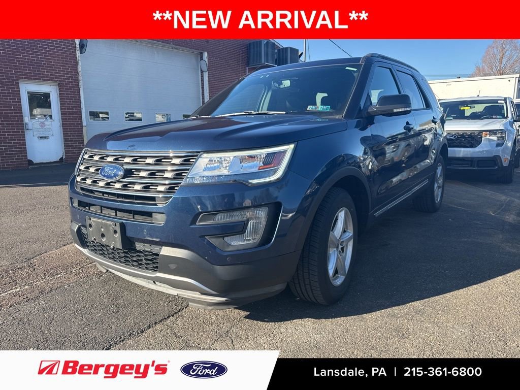 Used 2017 Ford Explorer XLT w/ Equipment Group 202A image 1