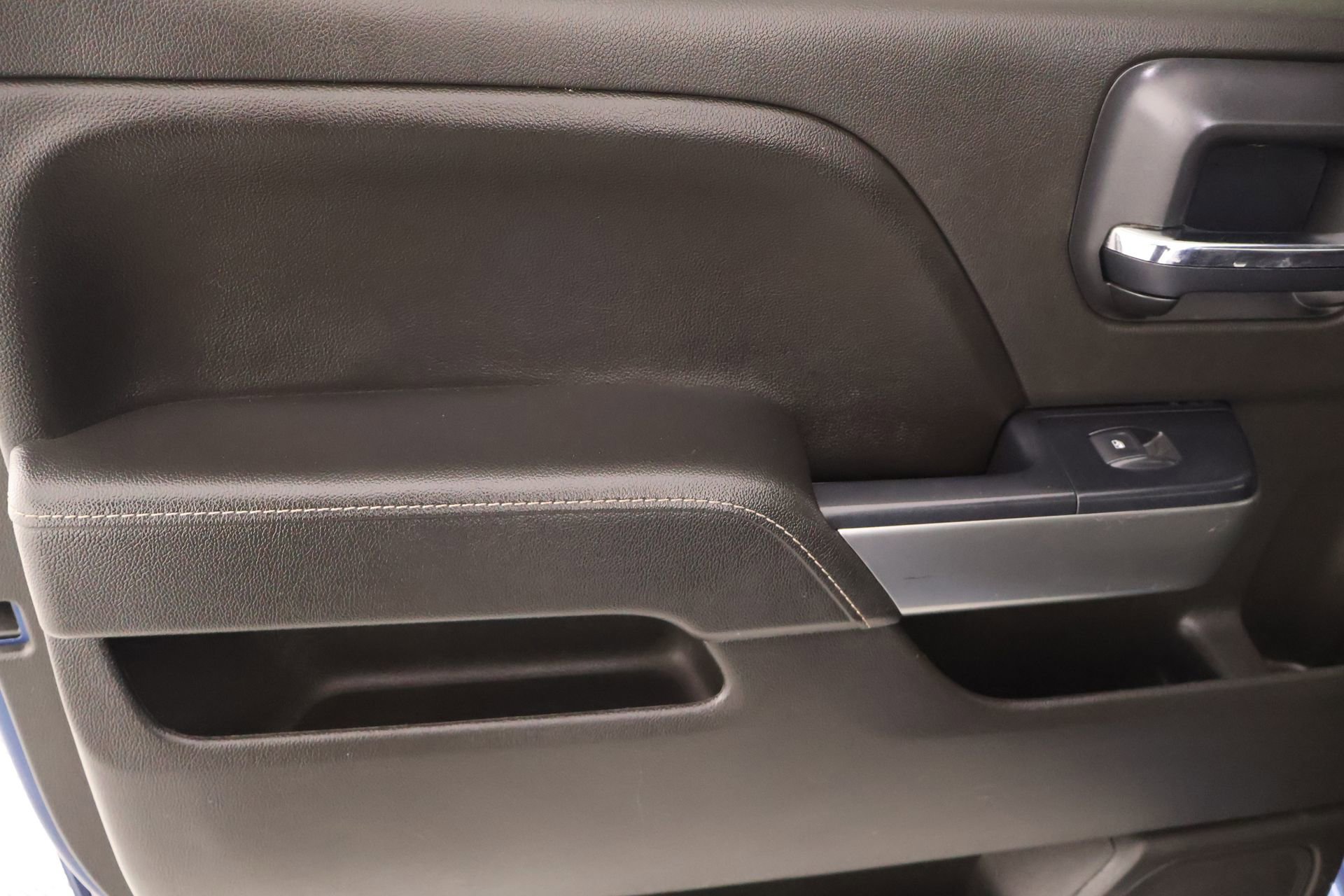 Used 2018 Chevrolet Silverado 1500 LT w/ All Star Edition image 15