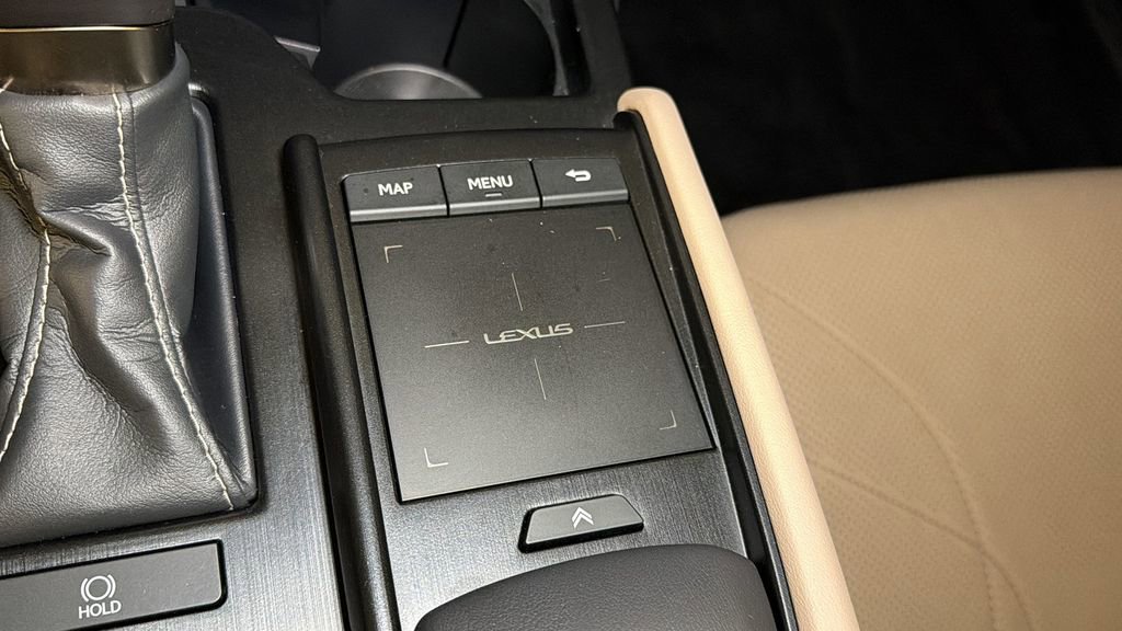 Used 2019 Lexus ES 350 Ultra Luxury w/ Accessory Package 2 image 29