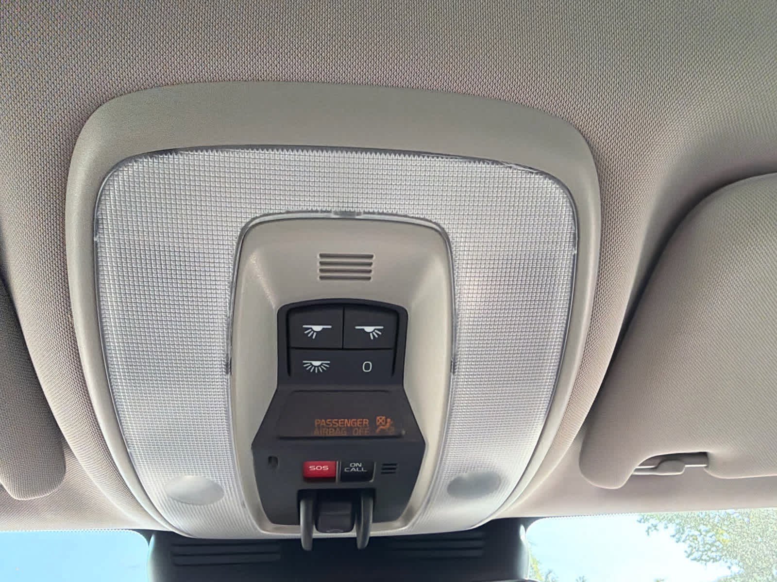 Used 2016 Volvo XC70 T5 Platinum w/ Protection Package FWD image 33