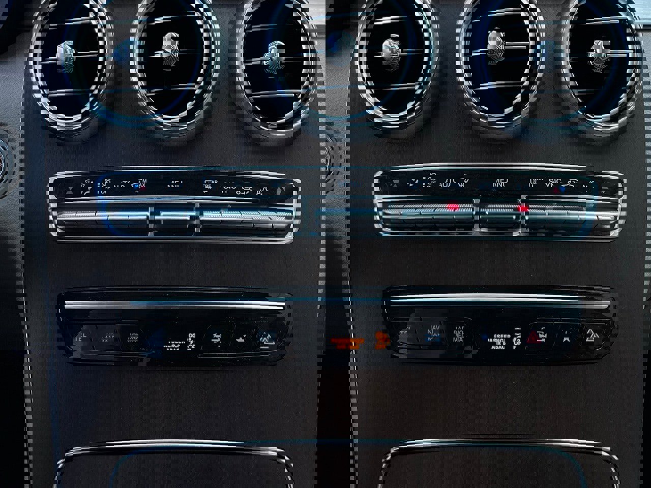 Used 2020 Mercedes-Benz GLC 300 image 28