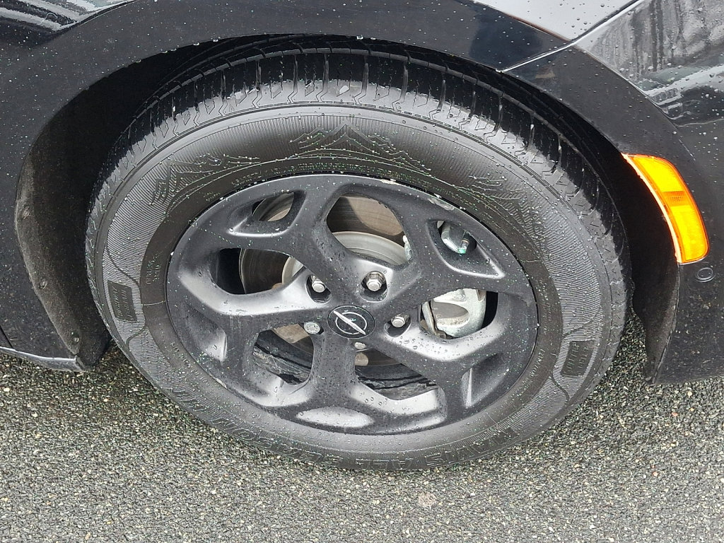 Used 2023 Chrysler Pacifica Limited w/ S Appearance Package image 9