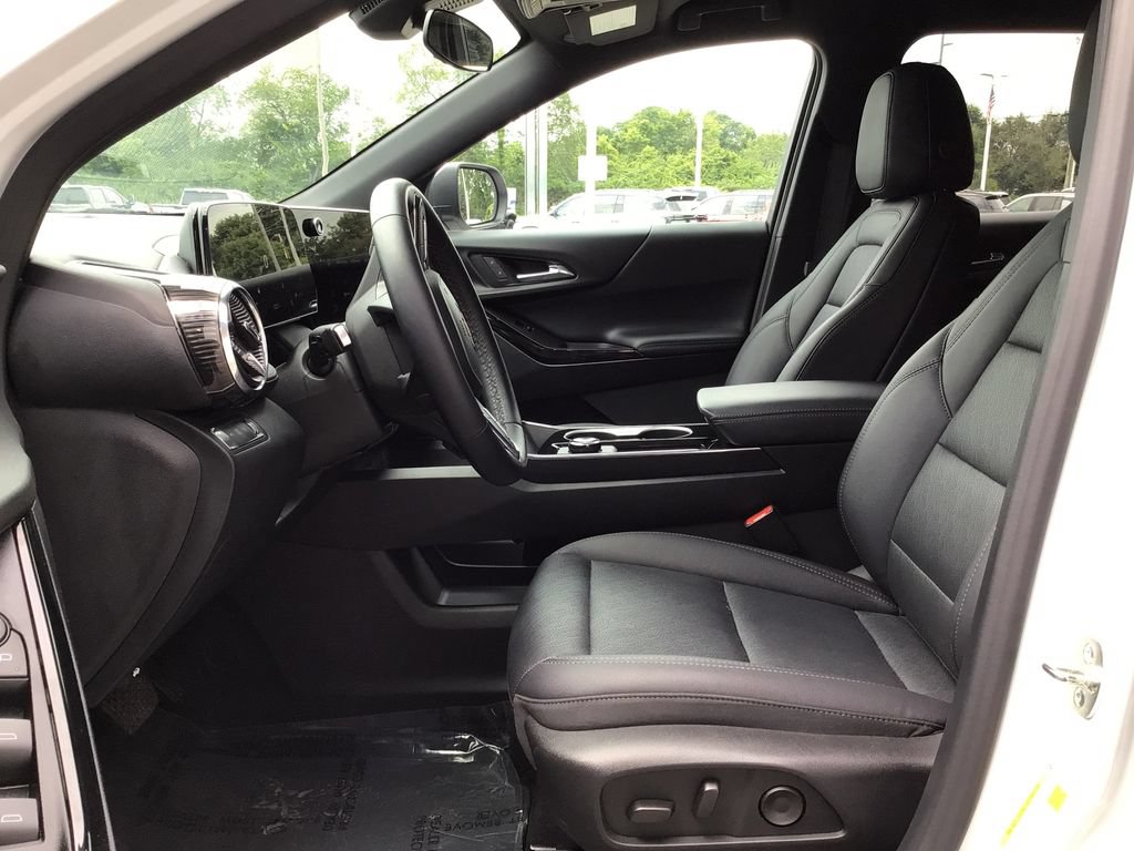 Used 2026 Chevrolet Equinox LT w/ Convenience Package II AWD/4WD image 24