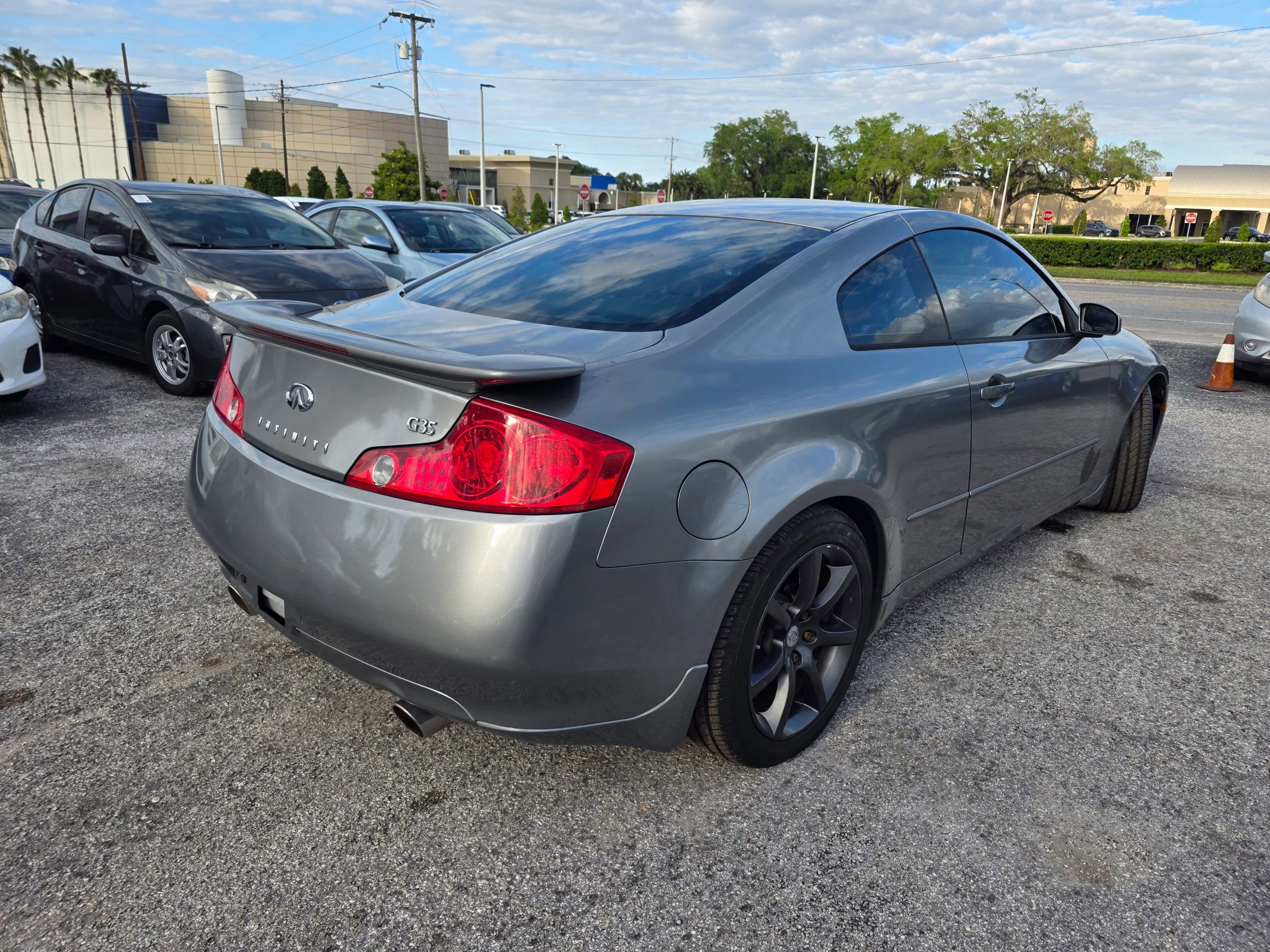 Used 2004 INFINITI G35 Coupe w/ Premium Pkg RWD image 7
