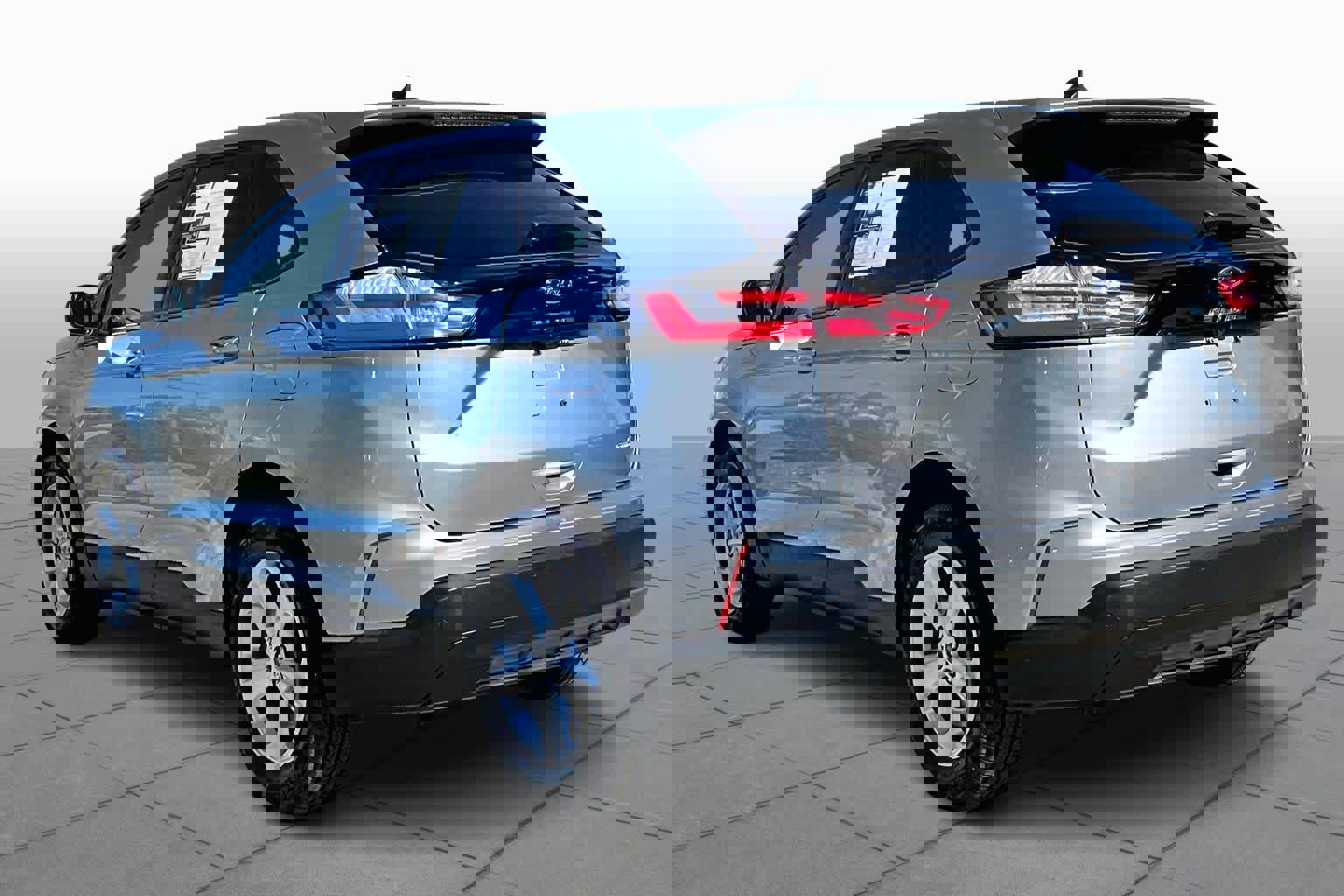 Used 2022 Ford Edge SE image 12