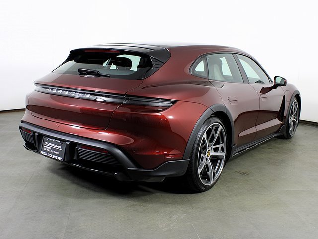 Used 2023 Porsche Taycan 4S image 7
