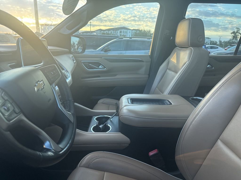 Used 2021 Chevrolet Tahoe Premier w/ Premium Package RWD image 9