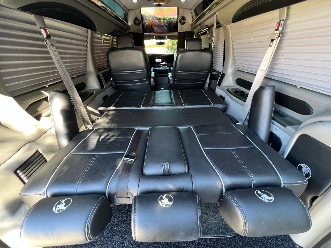 Used 2017 Chevrolet Express 2500 image 29