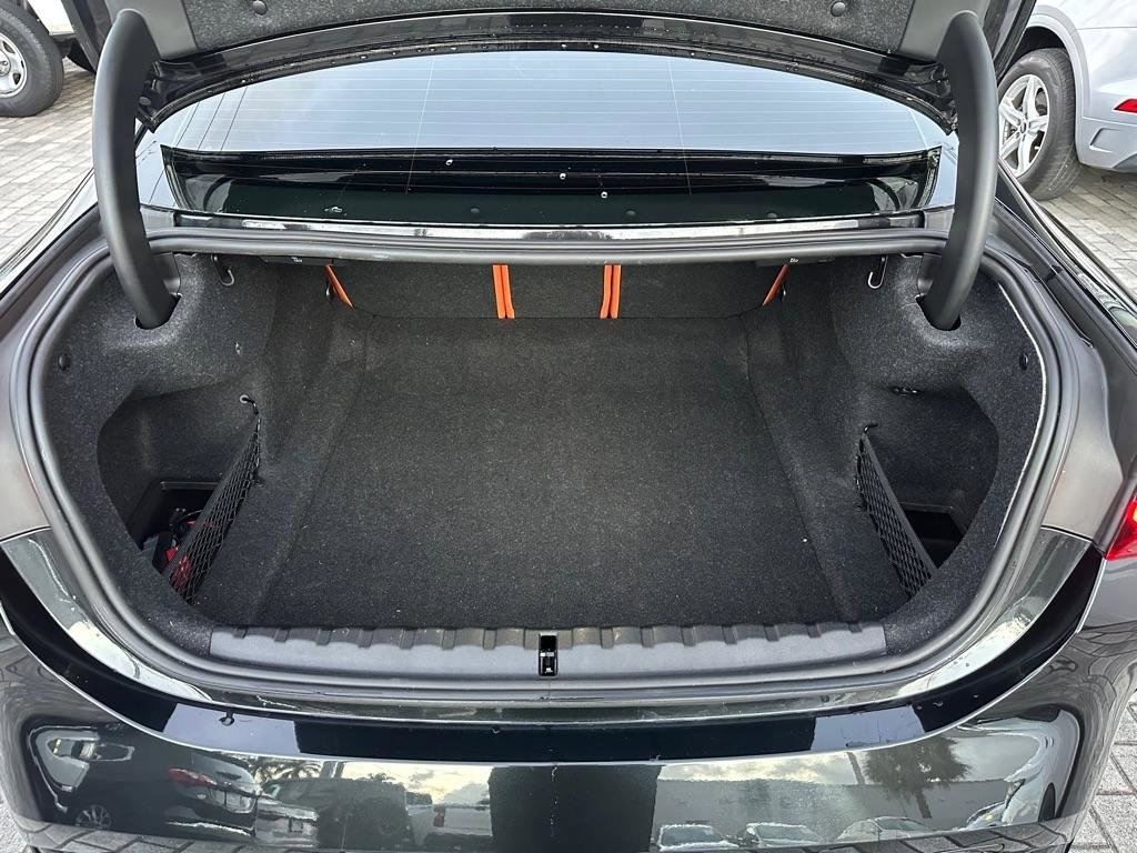 Used 2023 BMW M4 Competition w/ Executive Package image 8