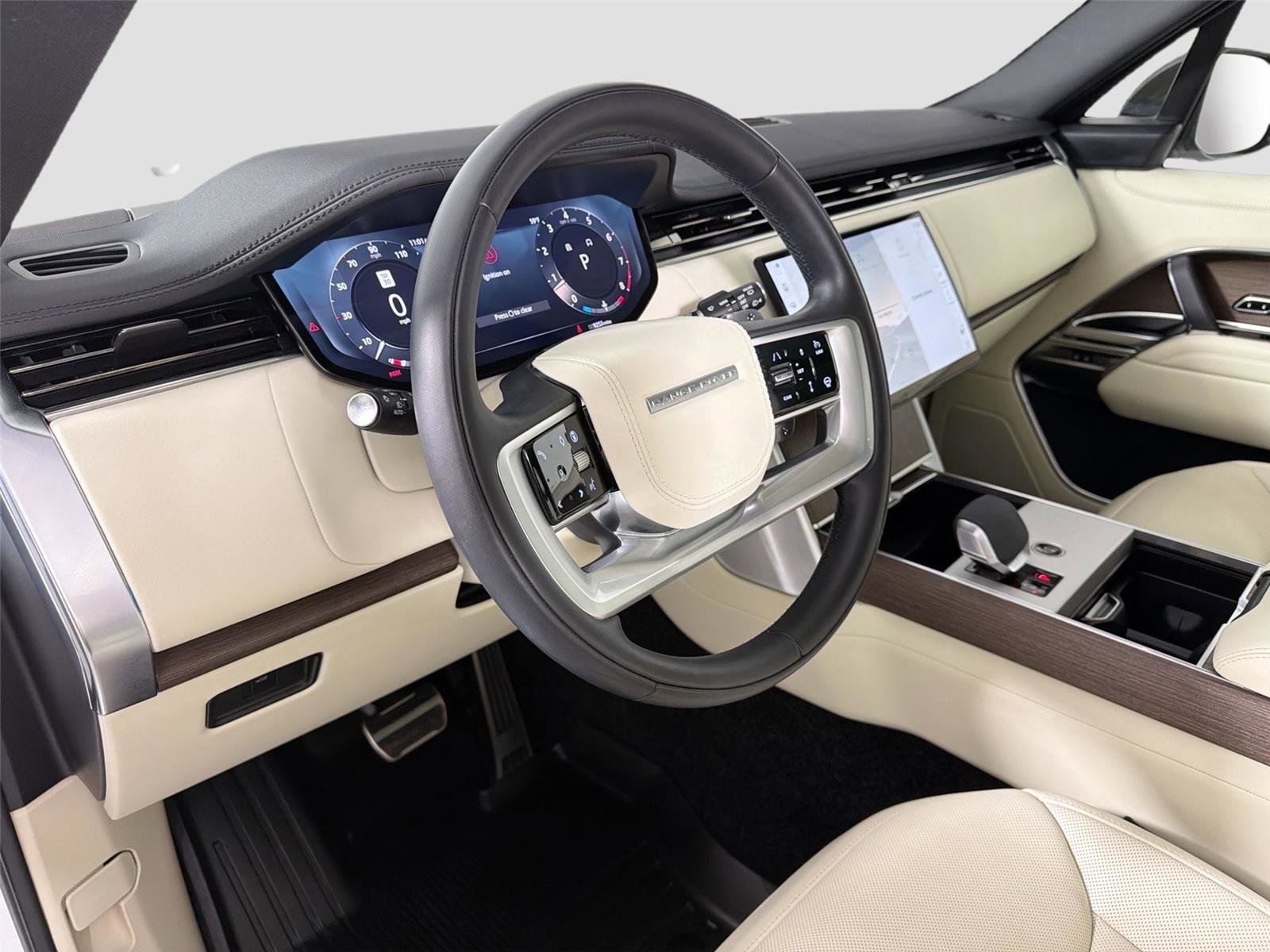 Certified 2025 Land Rover Range Rover SE AWD/4WD image 9