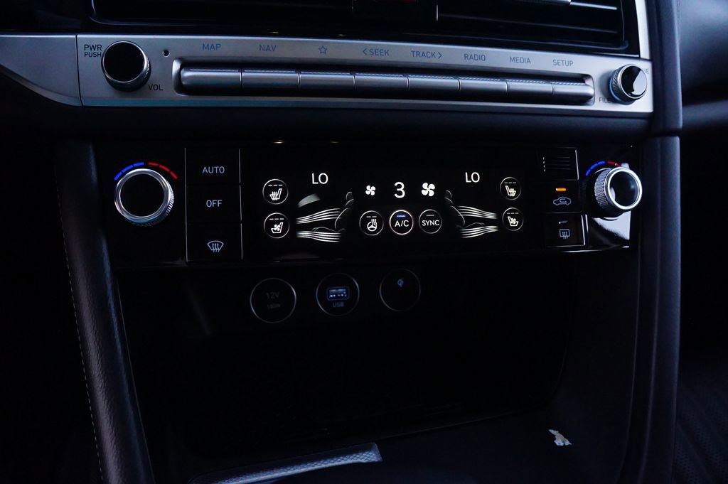 Certified 2026 Genesis G70 2.5T Prestige image 10