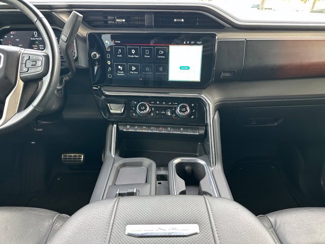 Used 2024 GMC Sierra 2500 Denali w/ Denali Reserve Package AWD/4WD image 17