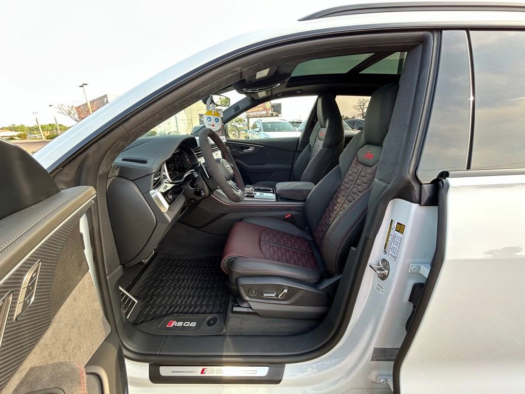 New 2026 Audi RS Q8 performance image 16