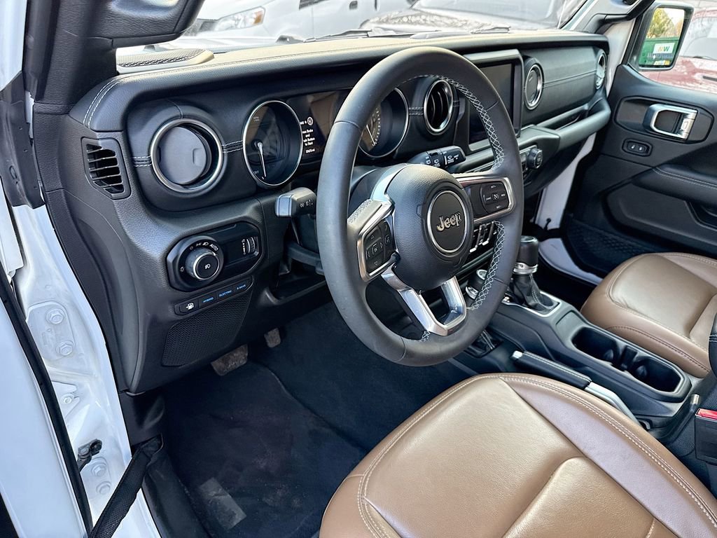 Used 2023 Jeep Wrangler Unlimited Sahara image 10