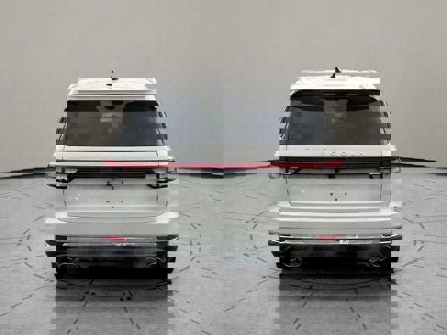 New 2026 Lincoln Aviator AWD image 11