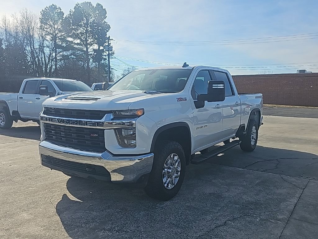 Used 2020 Chevrolet Silverado 2500 LT w/ Z71 Off-Road Package image 3
