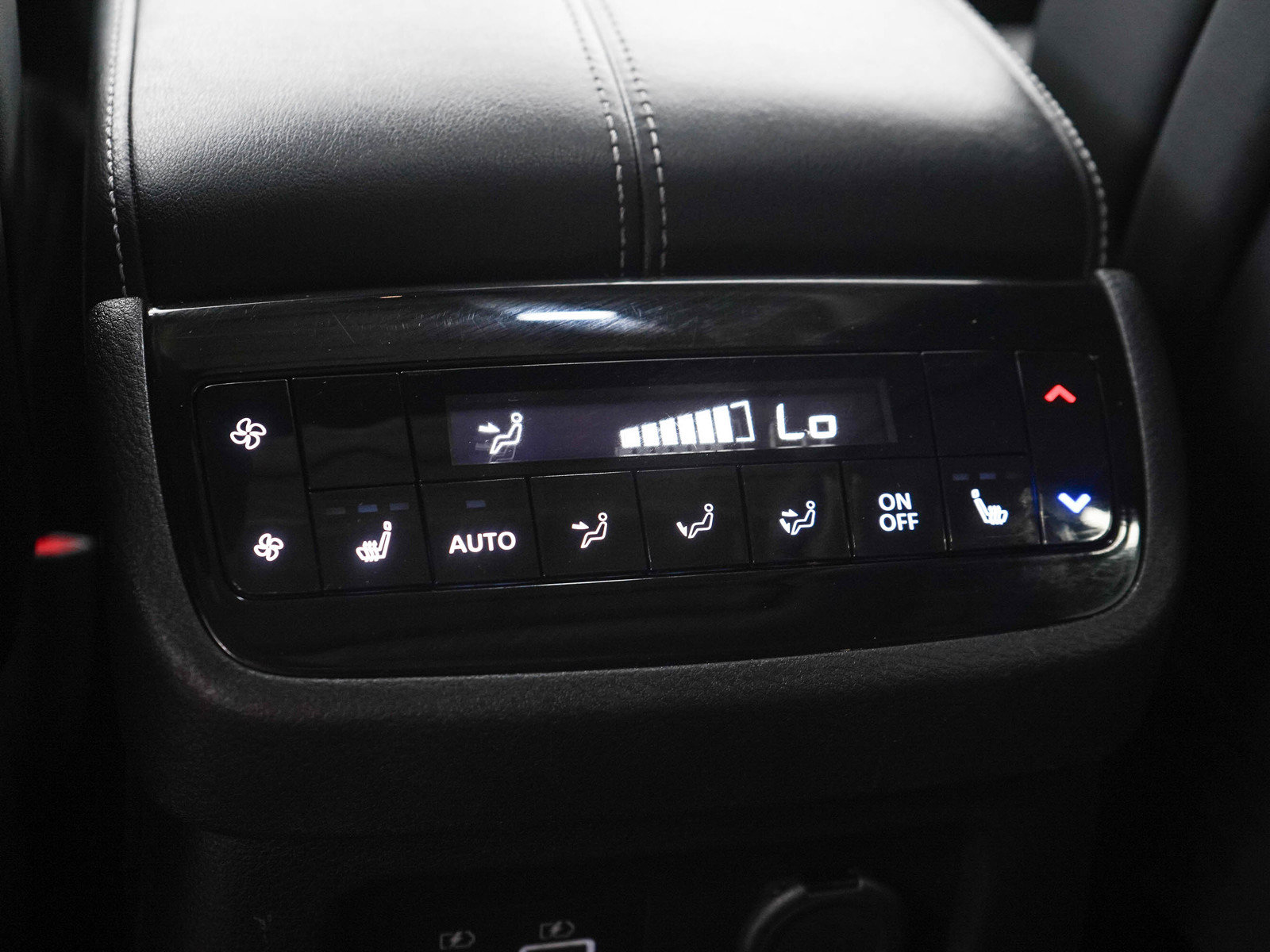 Used 2023 INFINITI QX60 Pure AWD/4WD image 17