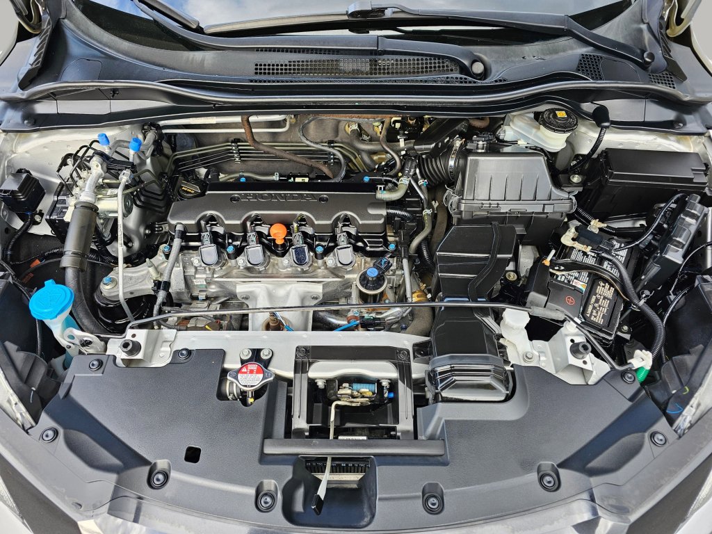 Used 2016 Honda HR-V LX image 17