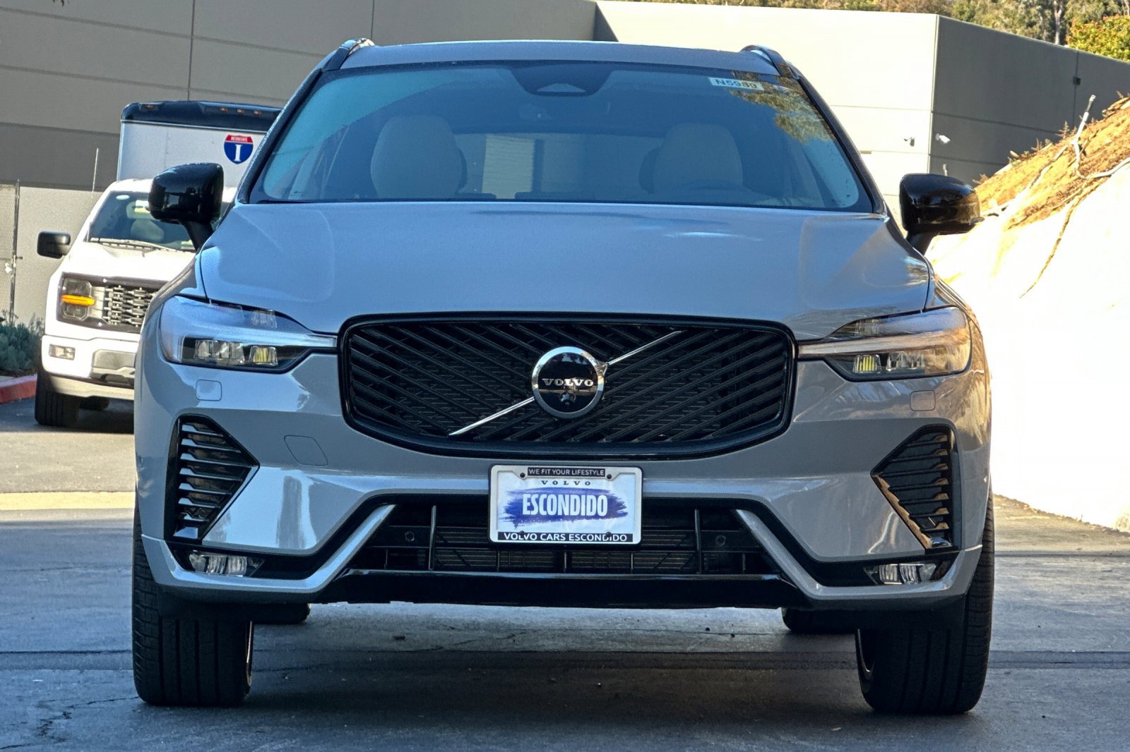 New 2026 Volvo XC60 B5 Ultra w/ Climate Package image 3