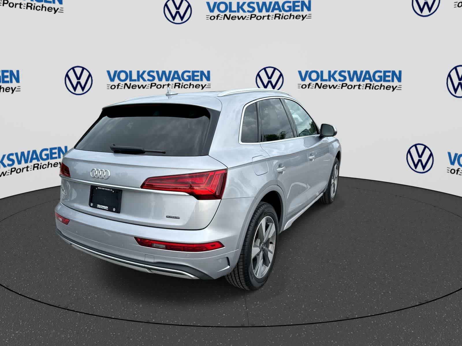 Used 2023 Audi Q5 2.0T Premium Plus w/ Premium Plus Package AWD/4WD image 14