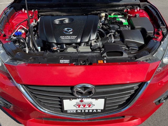 Used 2015 MAZDA MAZDA3 i Touring w/ Technology Package FWD image 27
