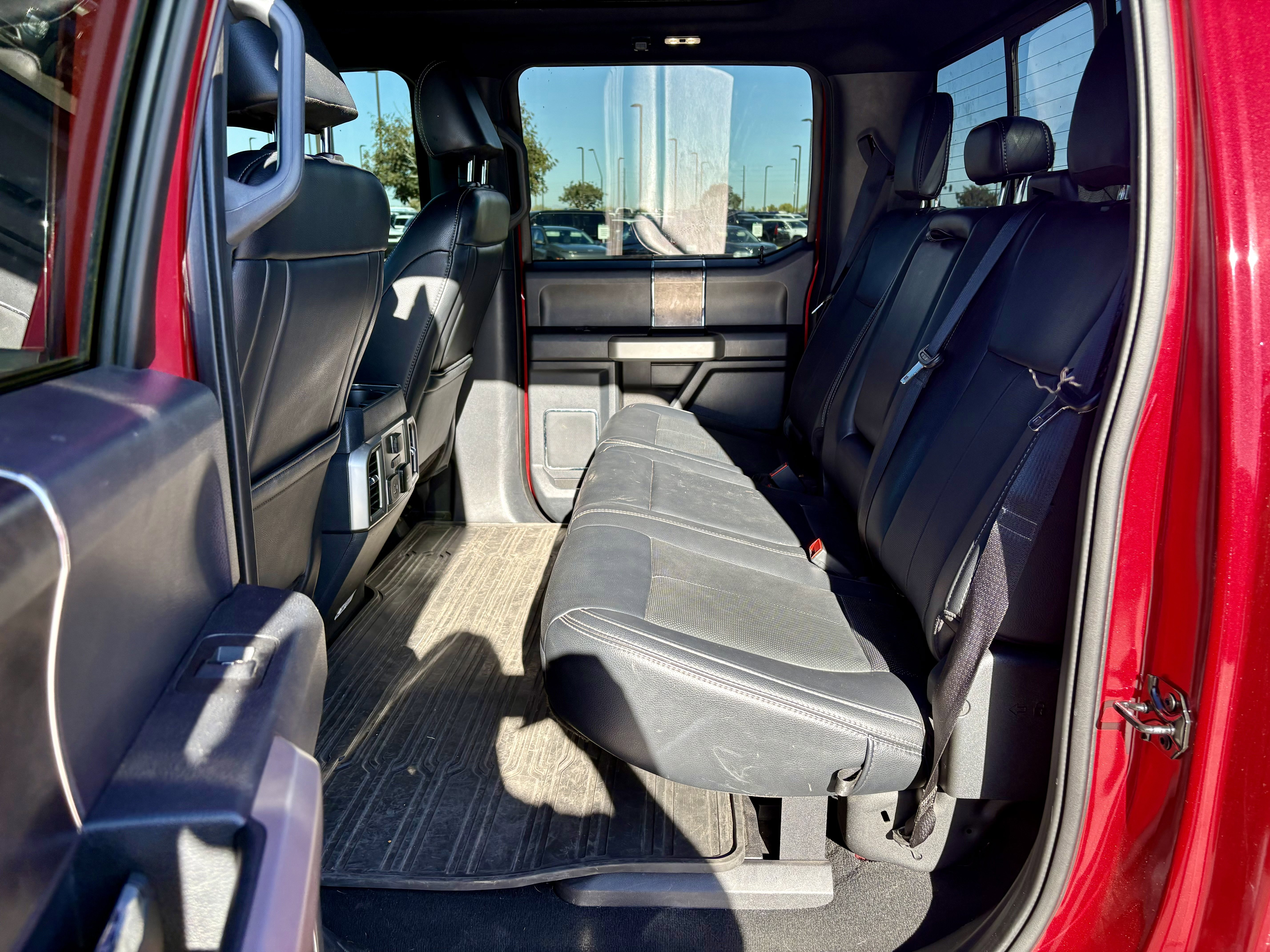 Used 2022 Ford F250 Lariat w/ Lariat Ultimate Package image 16