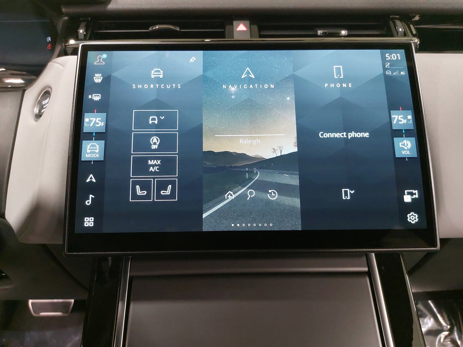 Used 2024 Land Rover Range Rover Velar Dynamic SE image 22