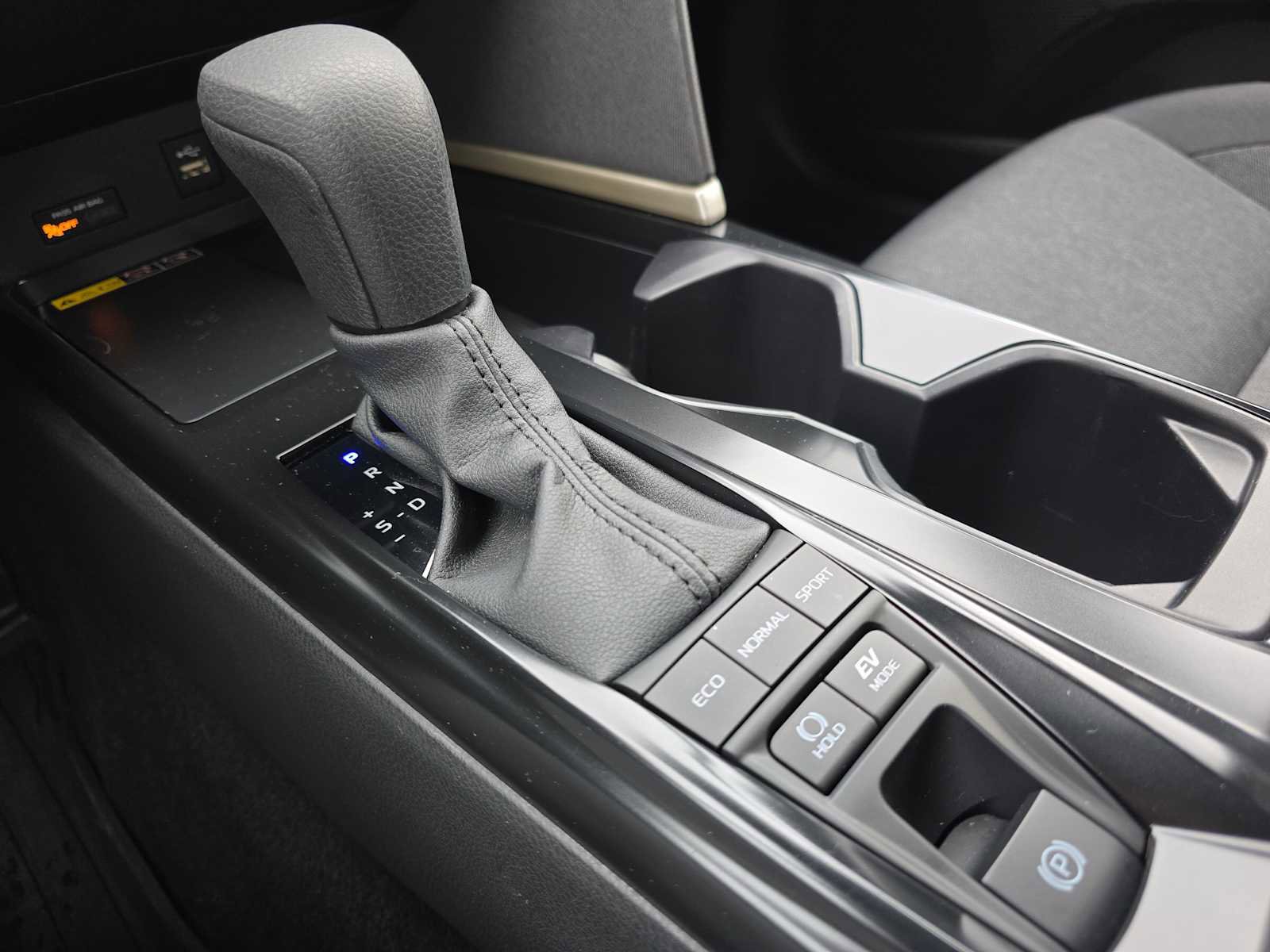 Used 2025 Toyota Camry LE image 36