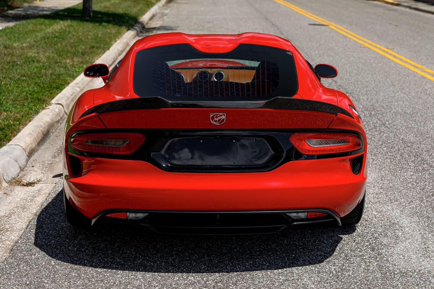 Used 2014 SRT Viper GTS w/ GTS Laguna Interior Package RWD image 9