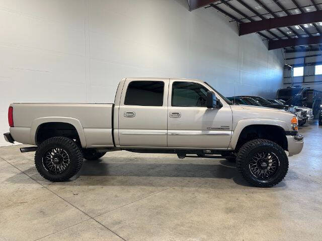Used 2007 GMC Sierra 2500 SLT w/ Heavy-Duty Power Package AWD/4WD image 7