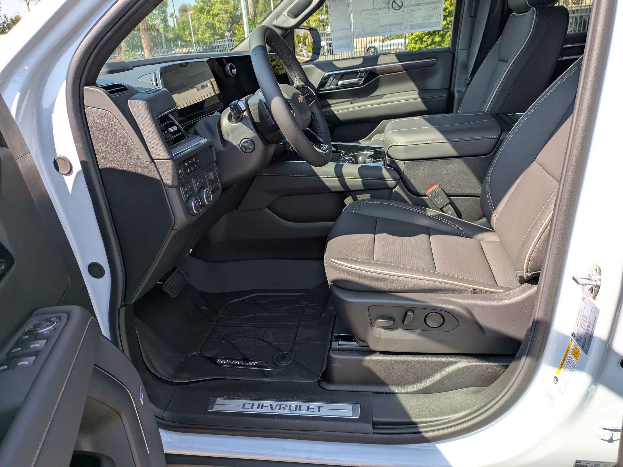 New 2026 Chevrolet Suburban Premier image 11