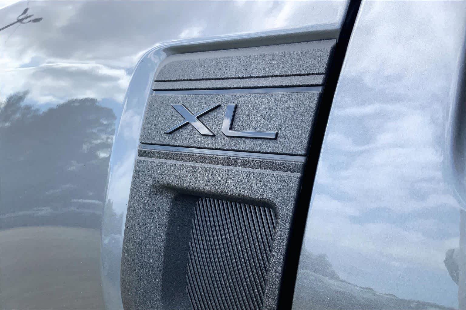 New 2026 Ford Maverick XL FWD image 15