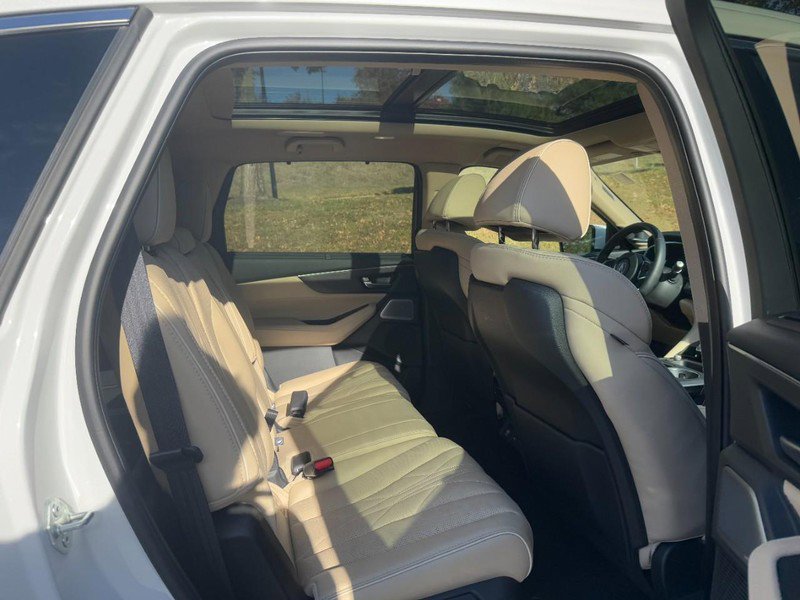 Used 2025 Acura MDX SH-AWD w/ Advance Package image 10