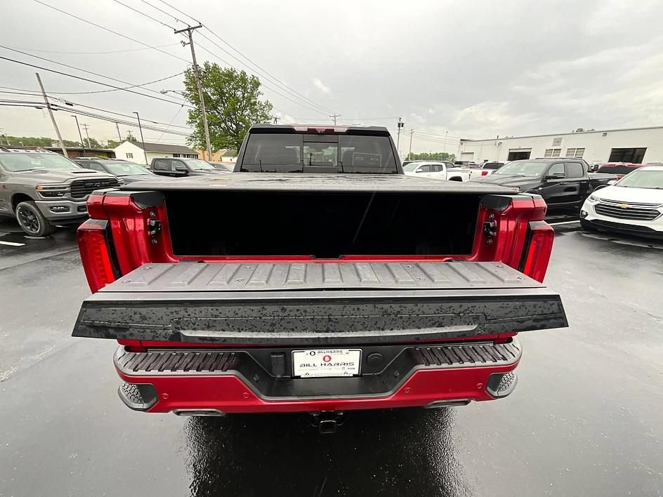 Used 2021 GMC Sierra 1500 AT4 w/ AT4 Premium Package AWD/4WD image 7