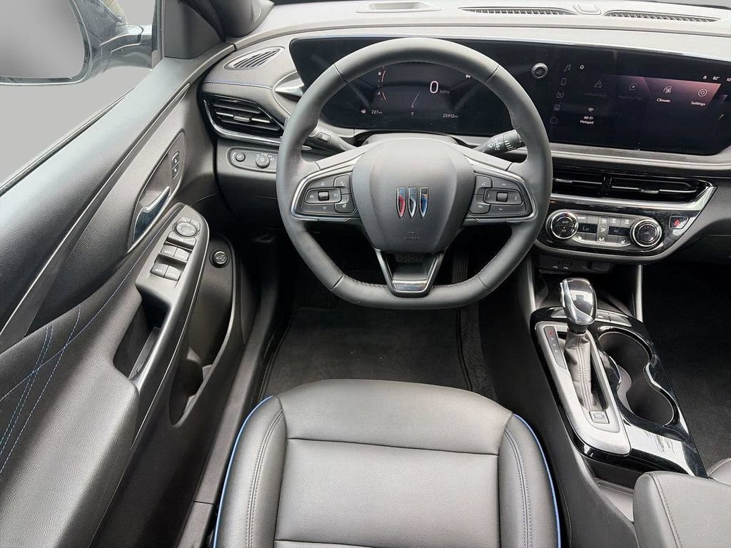 Used 2024 Buick Envista Sport Touring w/ Convenience I Package FWD image 11