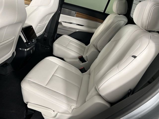 Used 2026 Cadillac Vistiq Sport AWD/4WD image 26