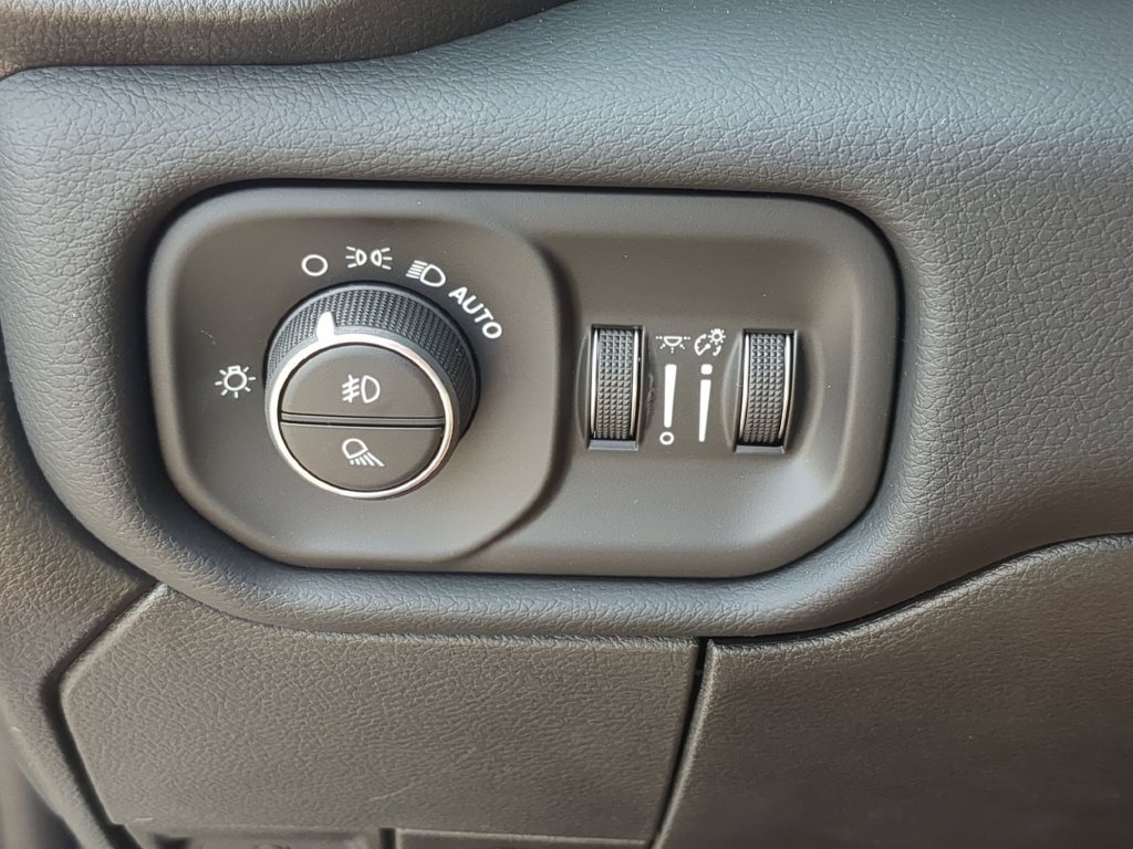 New 2026 RAM 2500 Laramie w/ Night Edition AWD/4WD image 22
