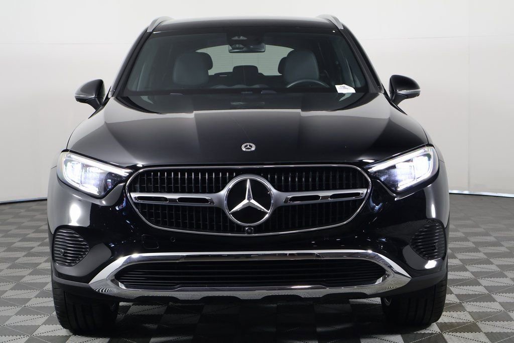 Certified 2025 Mercedes-Benz GLC 300 image 2