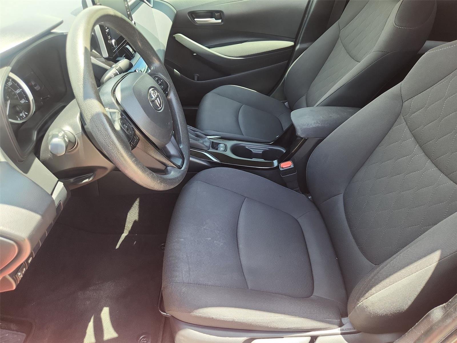 Used 2020 Toyota Corolla LE FWD image 17