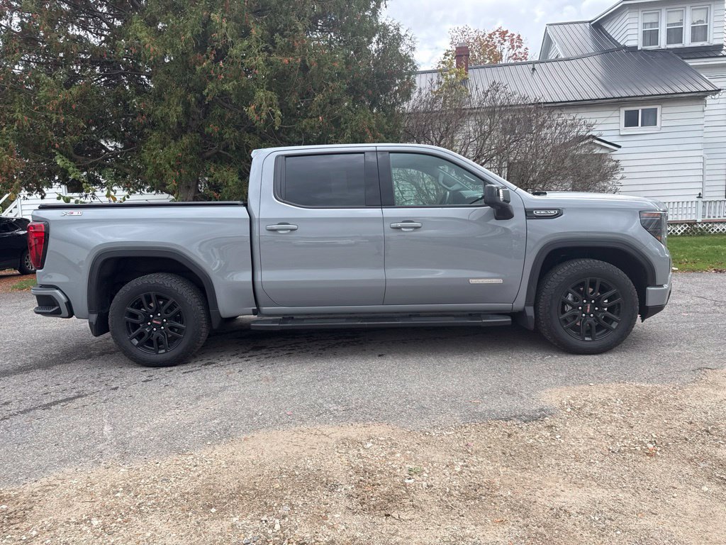 Used 2024 GMC Sierra 1500 Elevation w/ Elevation Premium Package AWD/4WD image 3