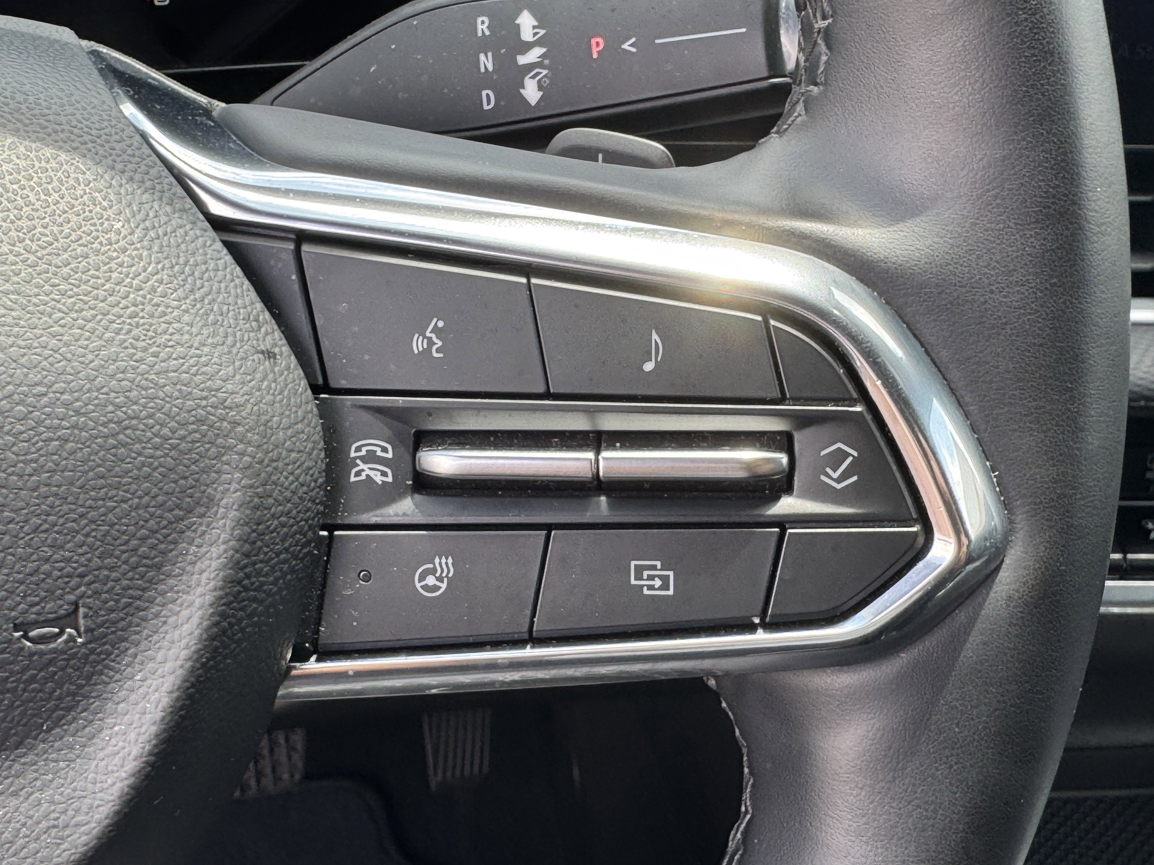 Used 2025 Chevrolet Equinox LT FWD image 24