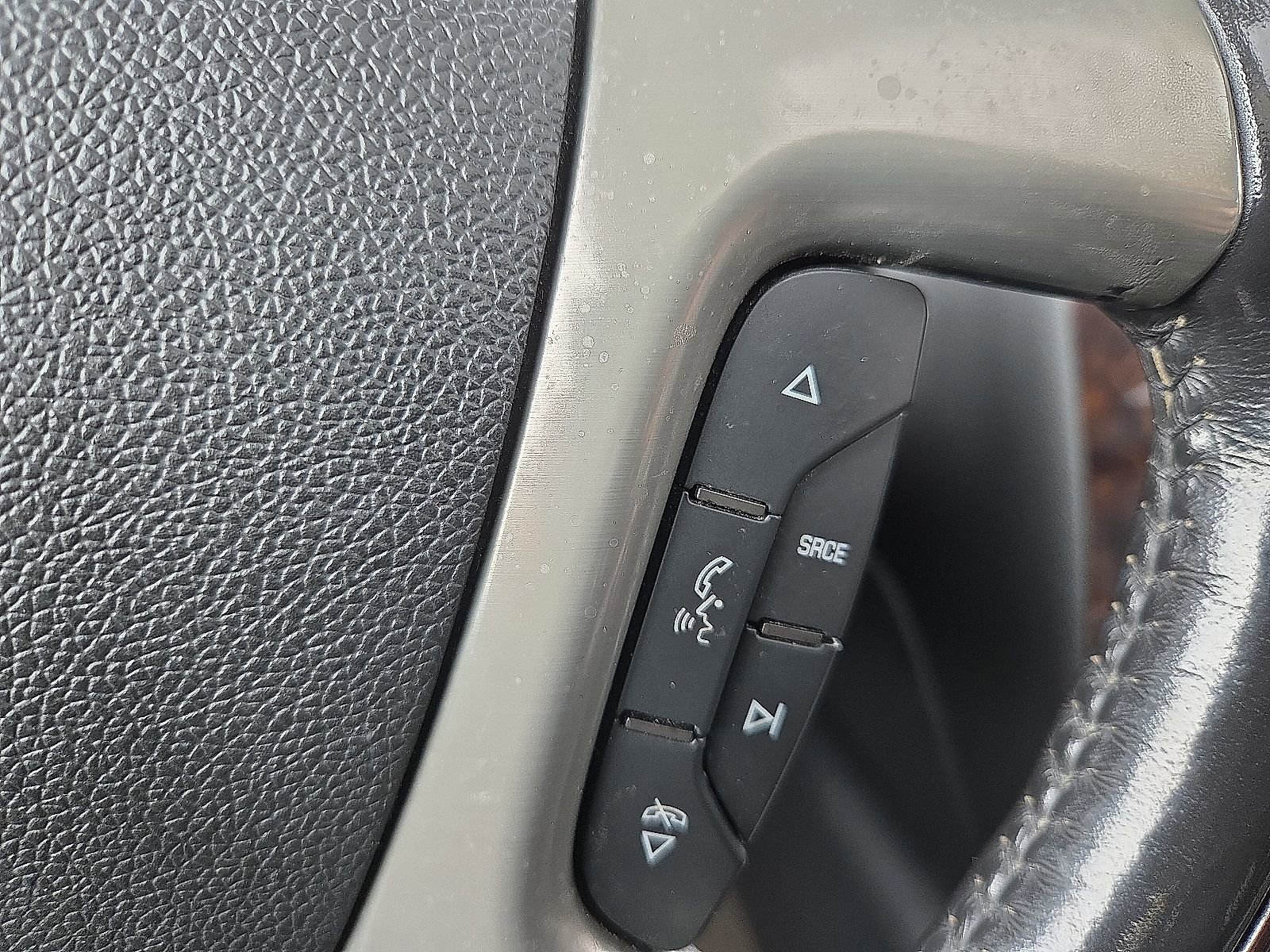 Used 2010 GMC Yukon Denali AWD/4WD image 17