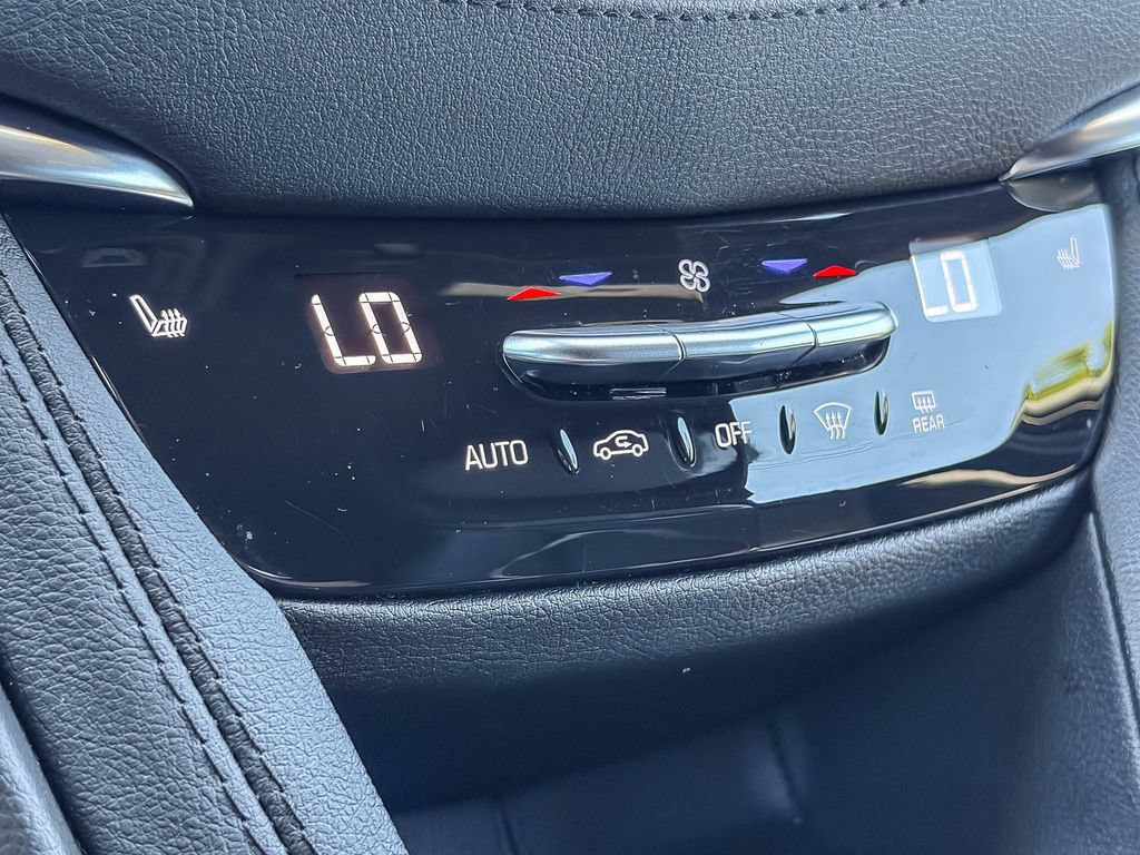 Certified 2024 Cadillac XT5 Luxury FWD image 29