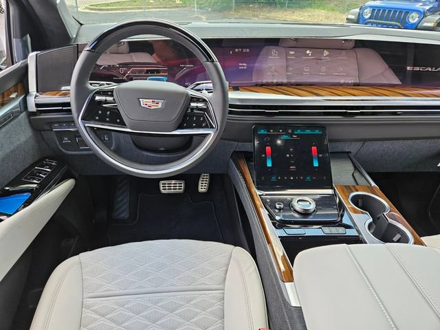 New 2026 Cadillac Escalade Platinum Sport w/ LPO, ONYX Package AWD/4WD image 12