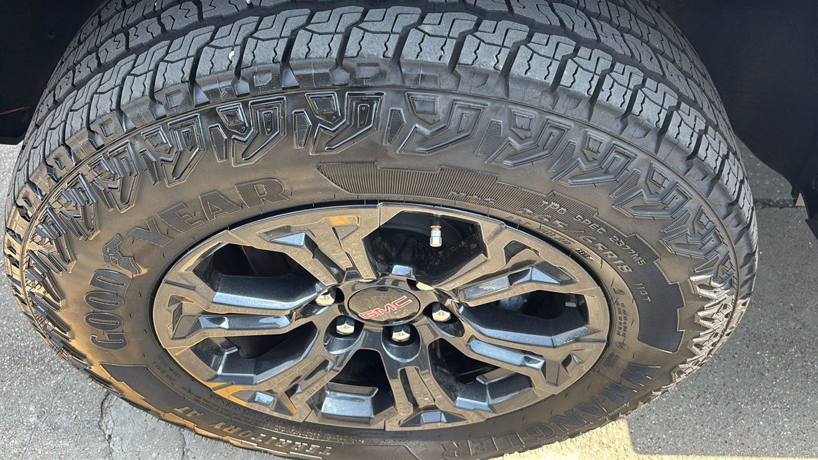 Certified 2025 GMC Canyon Elevation w/ Convenience Package RWD image 14