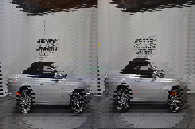 Used 2004 Jaguar XKR Convertible image 10