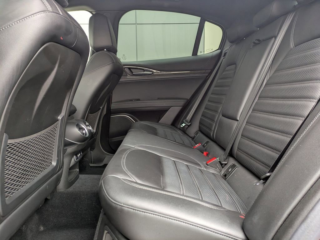 Used 2022 Alfa Romeo Stelvio Quadrifoglio w/ Active Assist Plus Package image 17