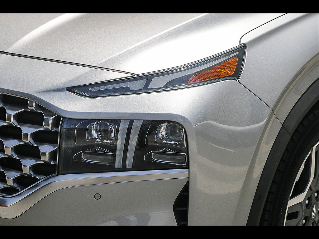 Used 2022 Hyundai Santa Fe Limited FWD image 3