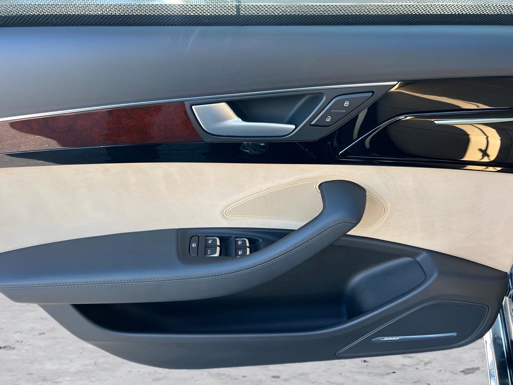 Used 2014 Audi A8 L 3.0T image 25